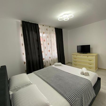 Sorinaapartament Targu Neamt Exterior foto