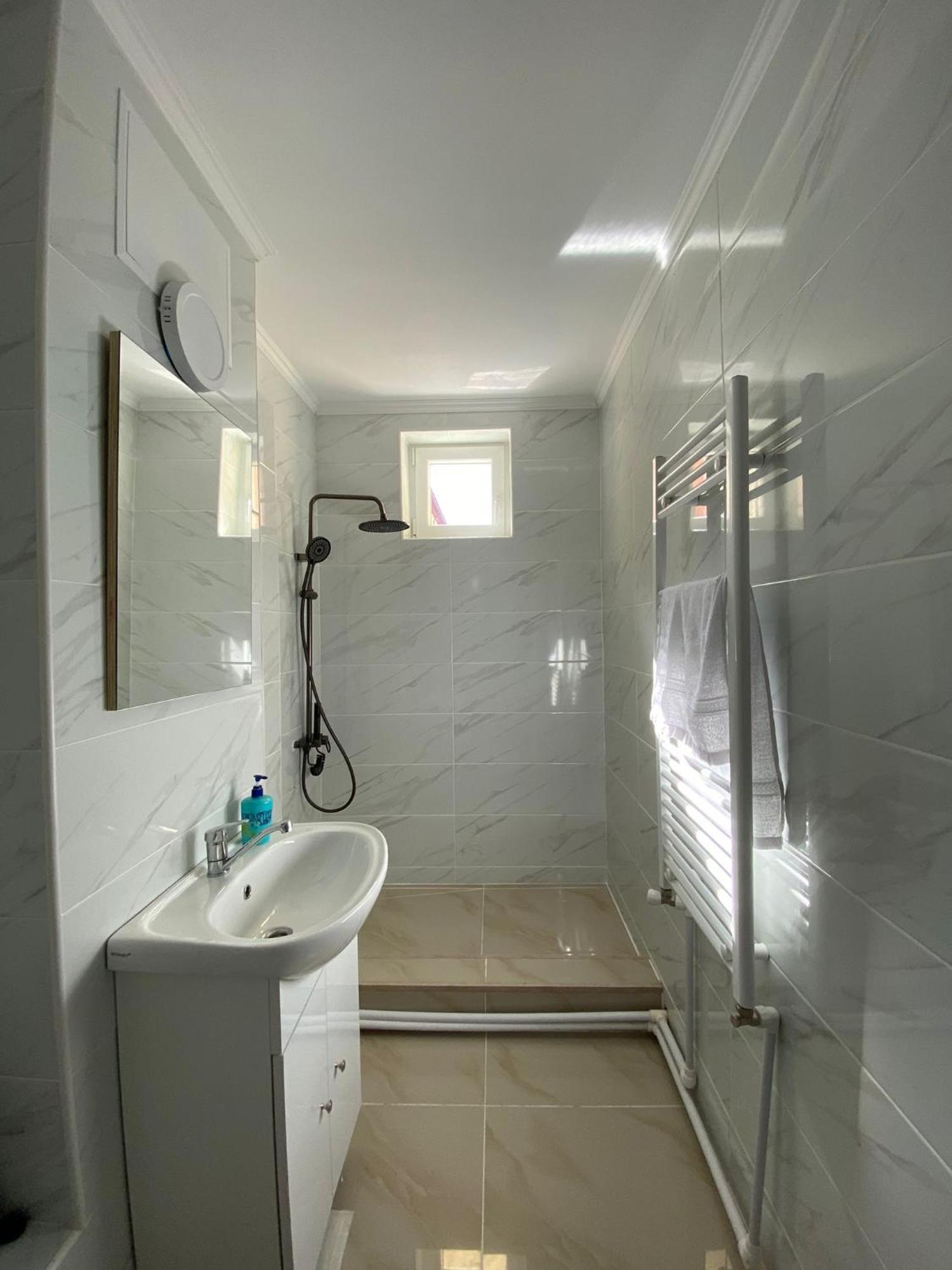 Sorinaapartament Targu Neamt Exterior foto